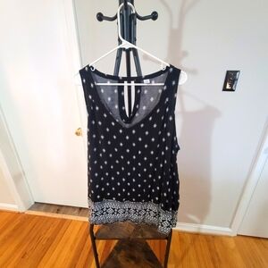 Old Navy Black and White Patterned Sleeveless Top